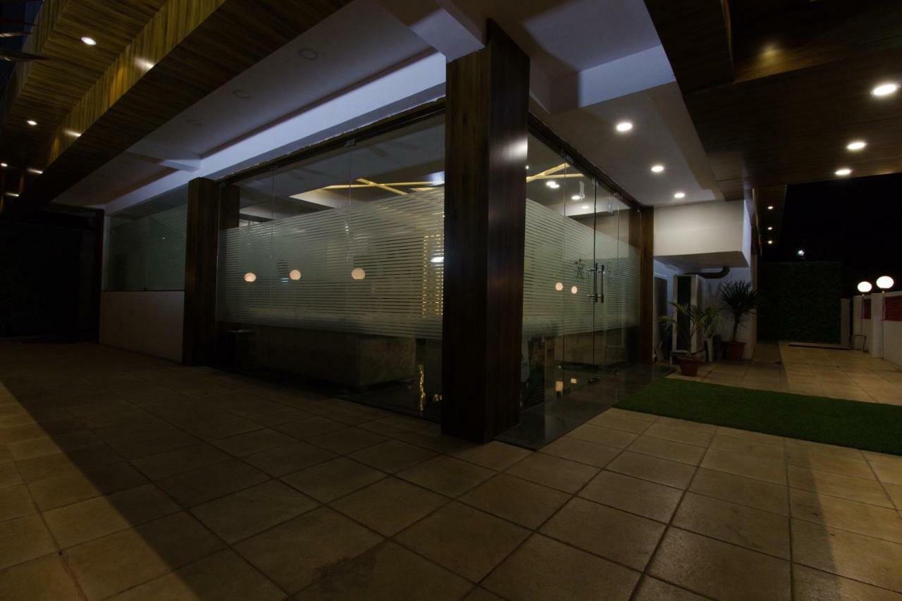 Hotel Star Zest House Nagpur Exteriör bild