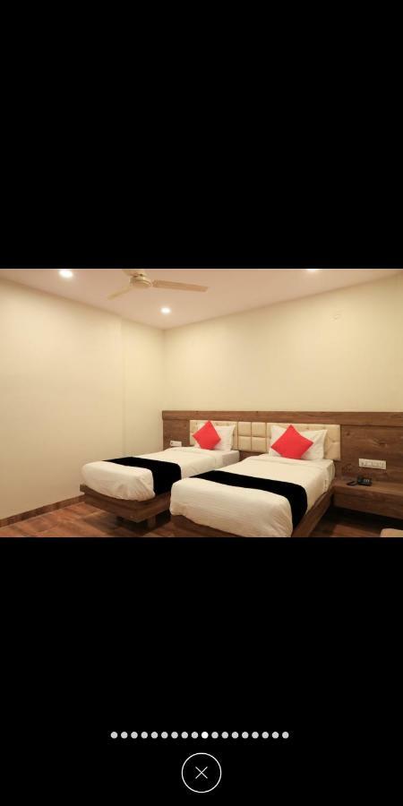 Hotel Star Zest House Nagpur Exteriör bild