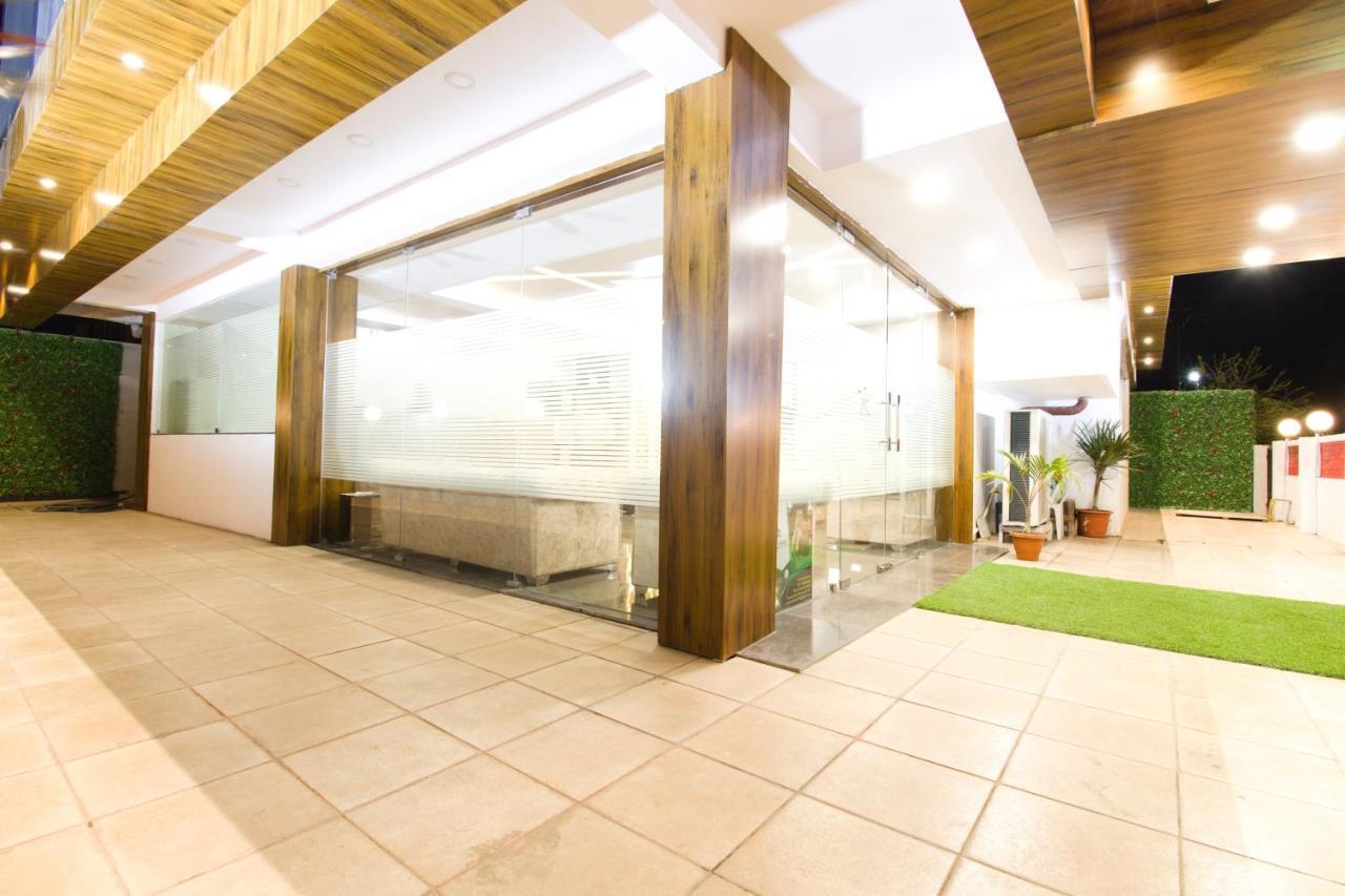 Hotel Star Zest House Nagpur Exteriör bild